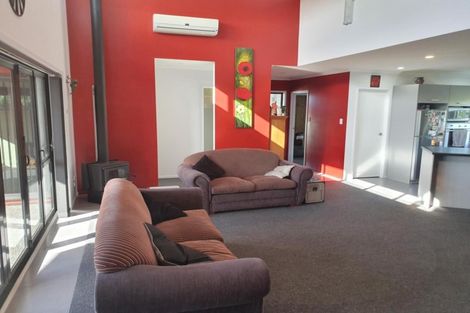 Photo of property in 1060 Carrington Road, Hurworth, New Plymouth, 4371