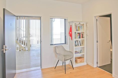 Photo of property in 6/167 Hobsonville Point Road, Hobsonville, Auckland, 0616