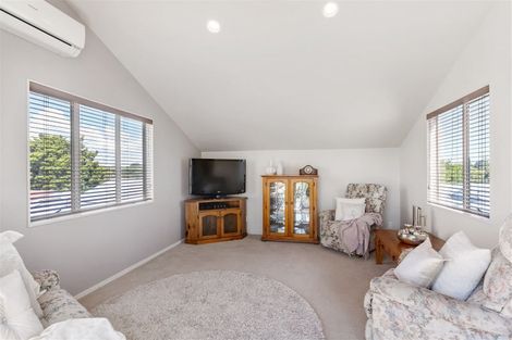 Photo of property in 2b Hall Avenue, Mangere, Auckland, 2022