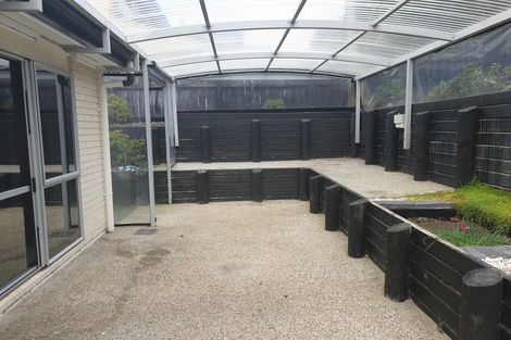 Photo of property in 9 Seresin Crescent, Flat Bush, Auckland, 2016