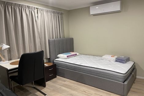 Photo of property in 3 Oswald Close, Flat Bush, Auckland, 2016