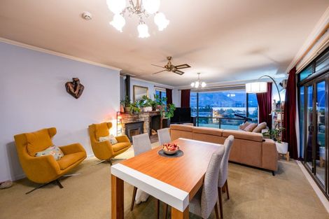 Photo of property in 3 Briar Bank Drive, Wanaka, 9305