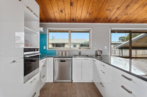 Photo of property in 49 Rata Avenue, Edgecumbe, 3120