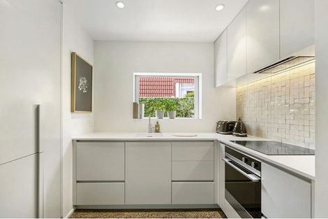 Photo of property in 1/20 Maritime Terrace, Birkenhead, Auckland, 0626