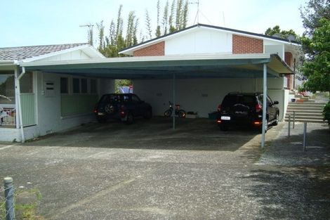 Photo of property in 4/3 Evelyn Place, Hillcrest, Auckland, 0627