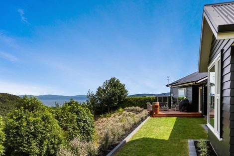 Photo of property in 1 Peregrine Place, Kinloch, Taupo, 3377