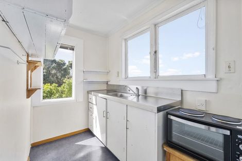 Photo of property in 13 Palliser Road, Roseneath, Wellington, 6011