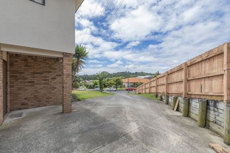 Photo of property in 27 Mt Lebanon Crescent, The Gardens, Auckland, 2105