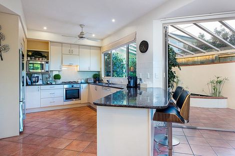 Photo of property in 3/284 Lake Road, Hauraki, Auckland, 0622