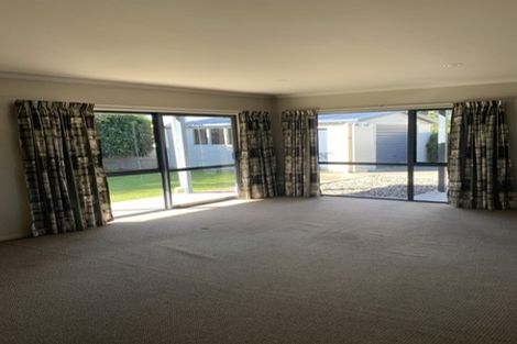 Photo of property in 28 Moa Street, Waikiwi, Invercargill, 9810