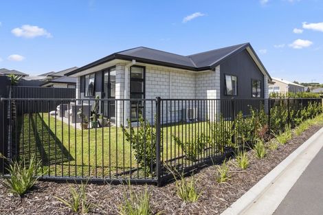 Photo of property in 10 Traverse Lane, Omokoroa, 3114