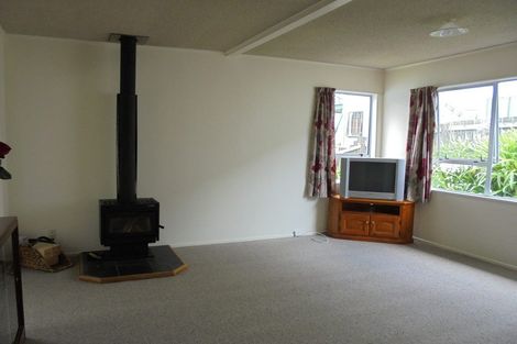 Photo of property in 3a Kingsley Street, Stokes Valley, Lower Hutt, 5019