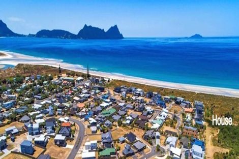 Photo of property in 130 Bream Bay Drive, Ruakaka, 0116