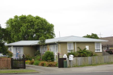 Photo of property in 23 Besant Place, Avondale, Christchurch, 8061