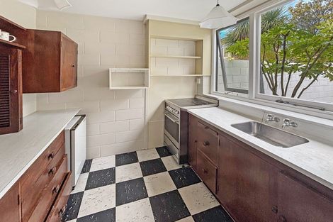 Photo of property in 1/99 Aikmans Road, Merivale, Christchurch, 8014