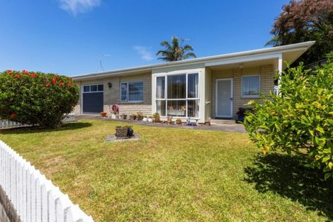 Photo of property in 1b Walmer Grove, Bell Block, New Plymouth, 4312