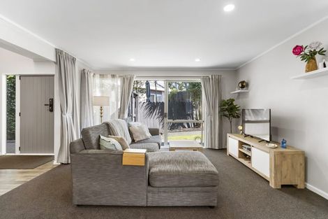 Photo of property in 1/13 Perendale Close, Somerville, Auckland, 2014