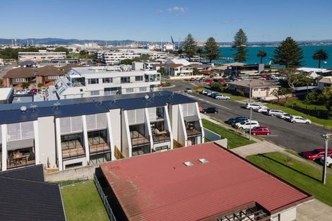 Photo of property in 4/17 Victoria Road, Mount Maunganui, 3116