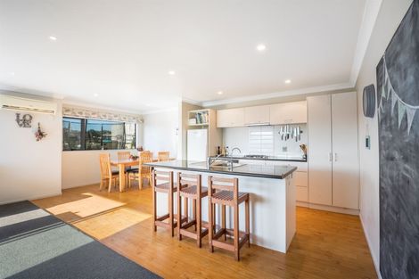 Photo of property in 3 Gennaker Lane, Whitby, Porirua, 5024