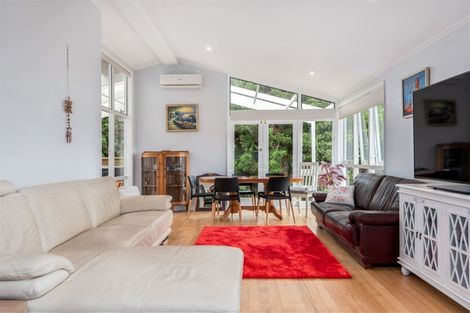 Photo of property in 38a Colmar Road, Mellons Bay, Auckland, 2014