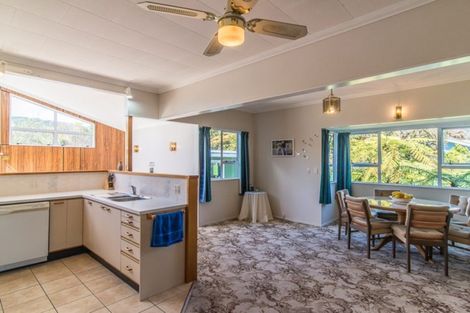 Photo of property in 311 Te Moana Road, Waikanae, 5036