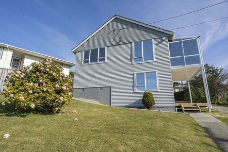 Photo of property in 14 Aparangi Crescent, Elsdon, Porirua, 5022