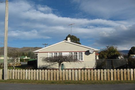 Photo of property in 64 Inniscort Street, Cromwell, 9310