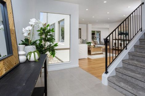 Photo of property in 78 Medallion Drive, Oteha, Auckland, 0632