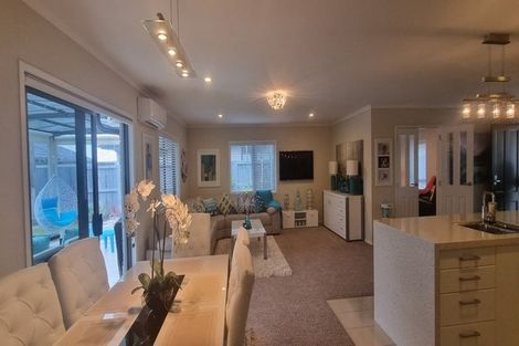 Photo of property in 82 Golden Sands Drive, Papamoa Beach, Papamoa, 3118