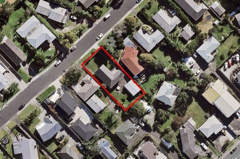 Photo of property in 13 Bruce Road, Glenfield, Auckland, 0629