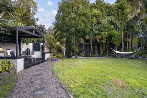 Photo of property in 35 Kurnell Drive, Botany Downs, Auckland, 2010