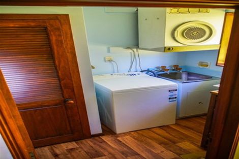 Photo of property in 37 Wakefield Street, Westport, 7825