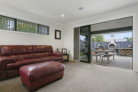 Photo of property in 33 Tulip Drive, Cambridge, 3434