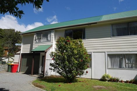 Photo of property in 1/17 Yarrow Place, Papakowhai, Porirua, 5024