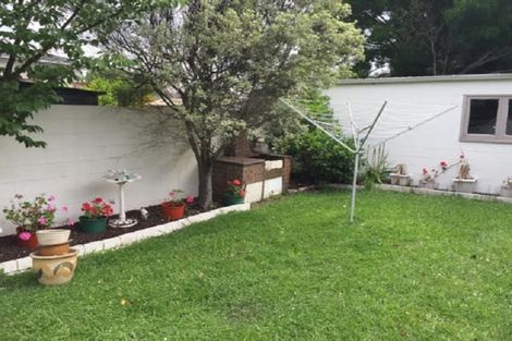 Photo of property in 2/54 Ray Small Drive, Pahurehure, Papakura, 2113