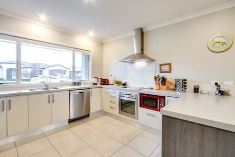 Photo of property in 14 Palliser Place, Poraiti, Napier, 4112