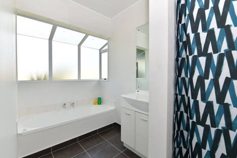 Photo of property in 1084 Kaipara Coast Highway, Kaukapakapa, 0873