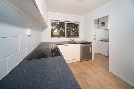 Photo of property in 4/174 Birkdale Road, Birkdale, Auckland, 0626