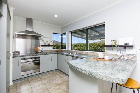 Photo of property in 12 Percy Kinsman Crescent, Riverstone Terraces, Upper Hutt, 5018