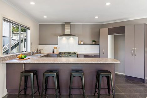 Photo of property in 16 Eastcott Grove, Churton Park, Wellington, 6037