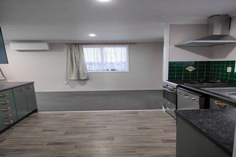 Photo of property in 20 Foyle Place, Glendene, Auckland, 0602