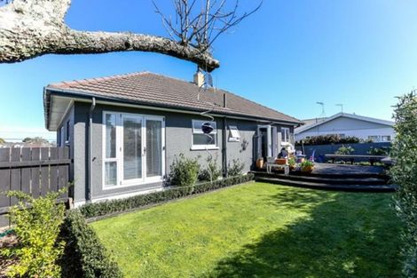 Photo of property in 11 Waimea Street, Westown, New Plymouth, 4310