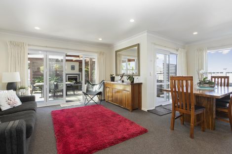 Photo of property in 87 Beatty Road, Pukekohe, 2120