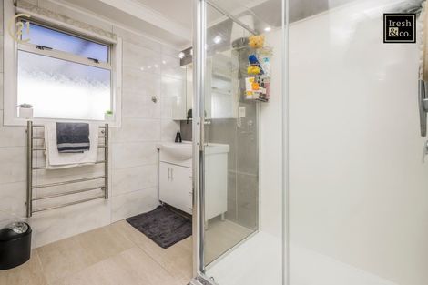 Photo of property in 107 Edgewater Drive, Pakuranga, Auckland, 2010