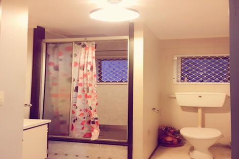 Photo of property in 1/533 Beach Road, Murrays Bay, Auckland, 0630