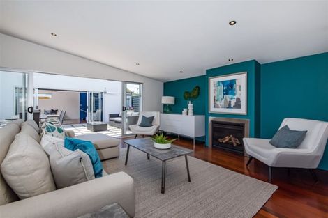 Photo of property in 45 Williamson Avenue, Belmont, Auckland, 0622