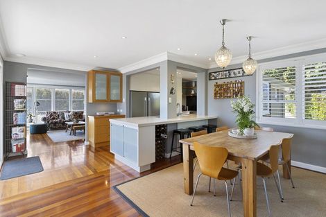 Photo of property in 13 Evelyn Road, Cockle Bay, Auckland, 2014