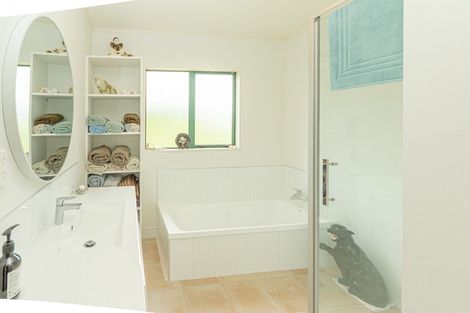 Photo of property in 495 Arapaepae Road, Ohau, Levin, 5570