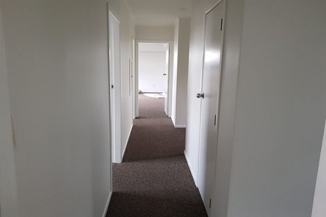 Photo of property in 28-28b Jane Grove, Paparangi, Wellington, 6037