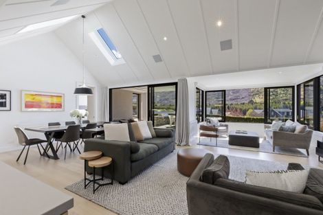 Photo of property in 1 Owen Marshall Lane, Arrowtown, 9371